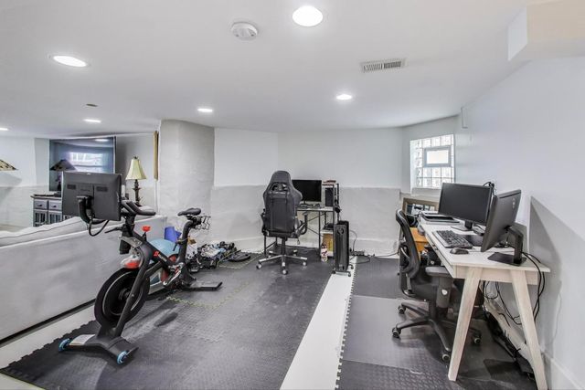 4633 W Grace Street, Chicago, IL 60641