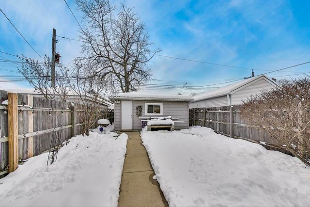 4633 W Grace Street, Chicago, IL 60641