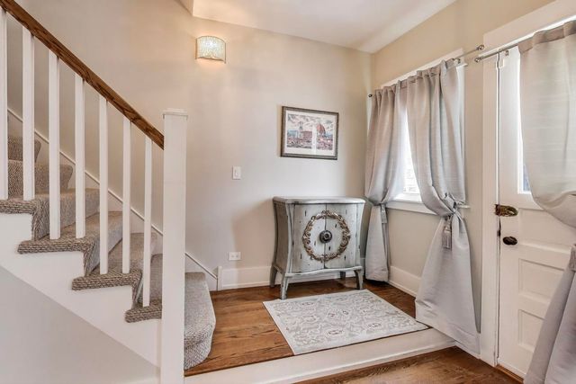 4633 W Grace Street, Chicago, IL 60641