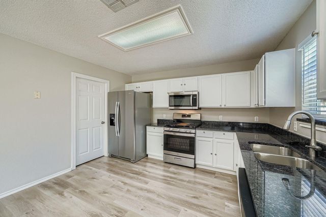 2100 Coachlamp DR, Cedar Park, TX 78613