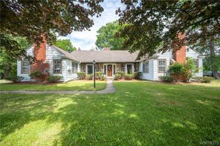 260 South Forest Road, Amherst, NY 14221