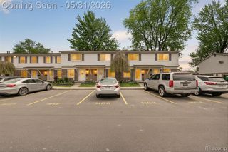 39700 Manor Drive 10, Harrison Twp, MI 48045
