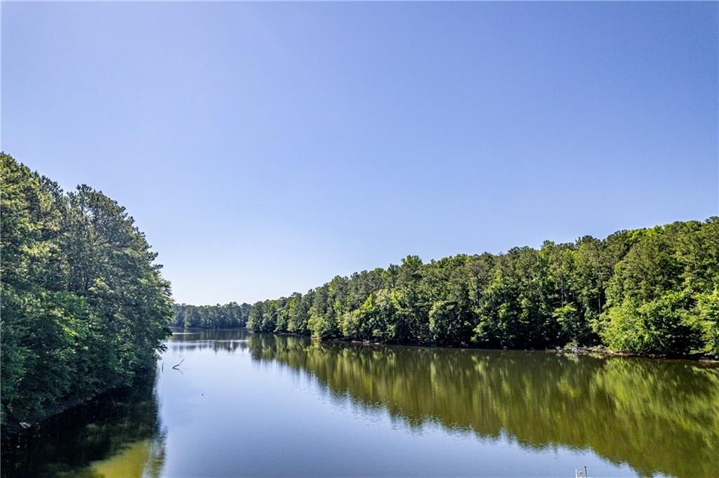 Image 18 of property listing at 460 Honey Creek Road SE, Conyers, GA 30094