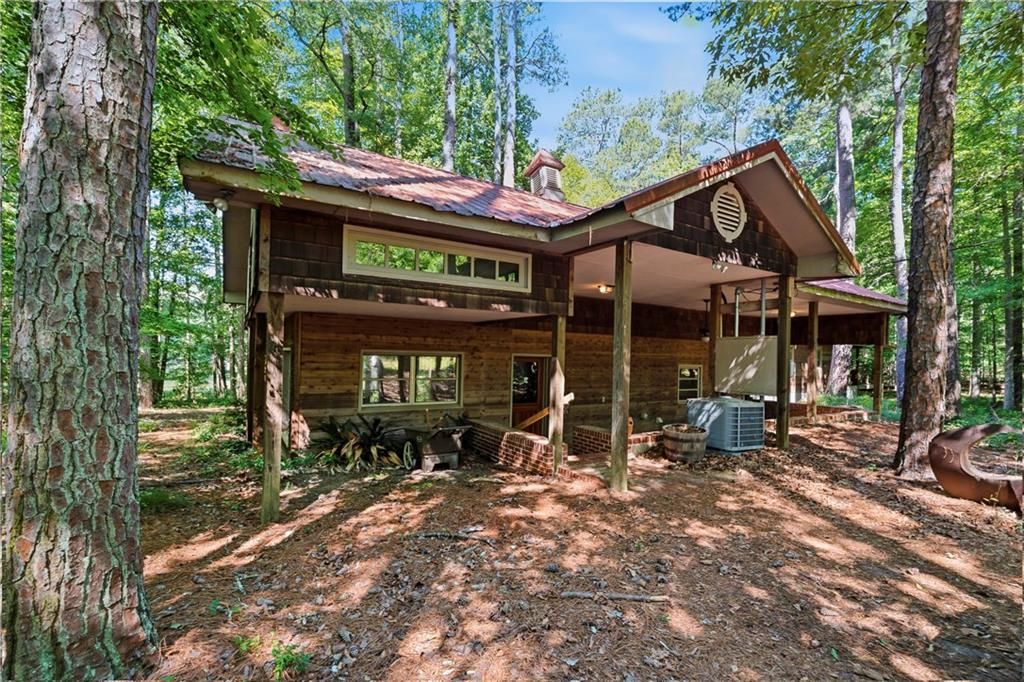 Image 22 of property listing at 460 Honey Creek Road SE, Conyers, GA 30094