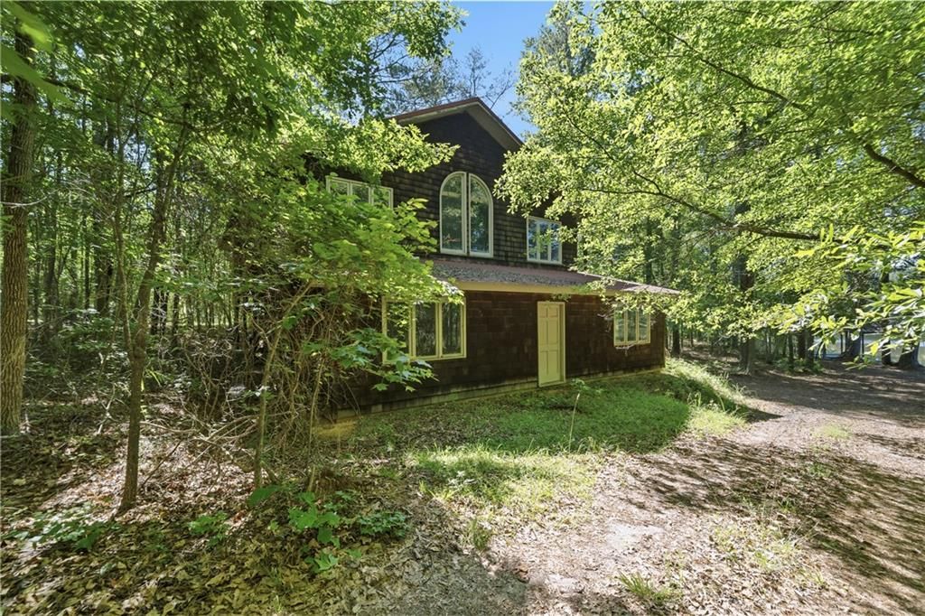 Image 27 of property listing at 460 Honey Creek Road SE, Conyers, GA 30094