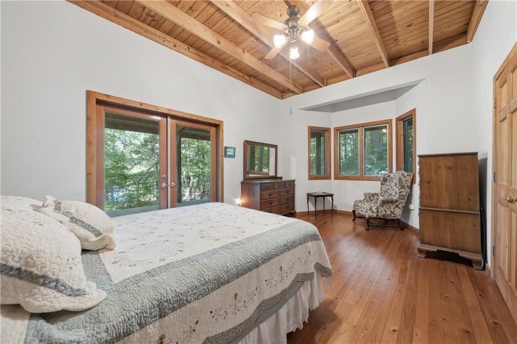 Image 31 of property listing at 460 Honey Creek Road SE, Conyers, GA 30094