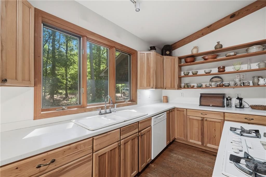 Image 50 of property listing at 460 Honey Creek Road SE, Conyers, GA 30094