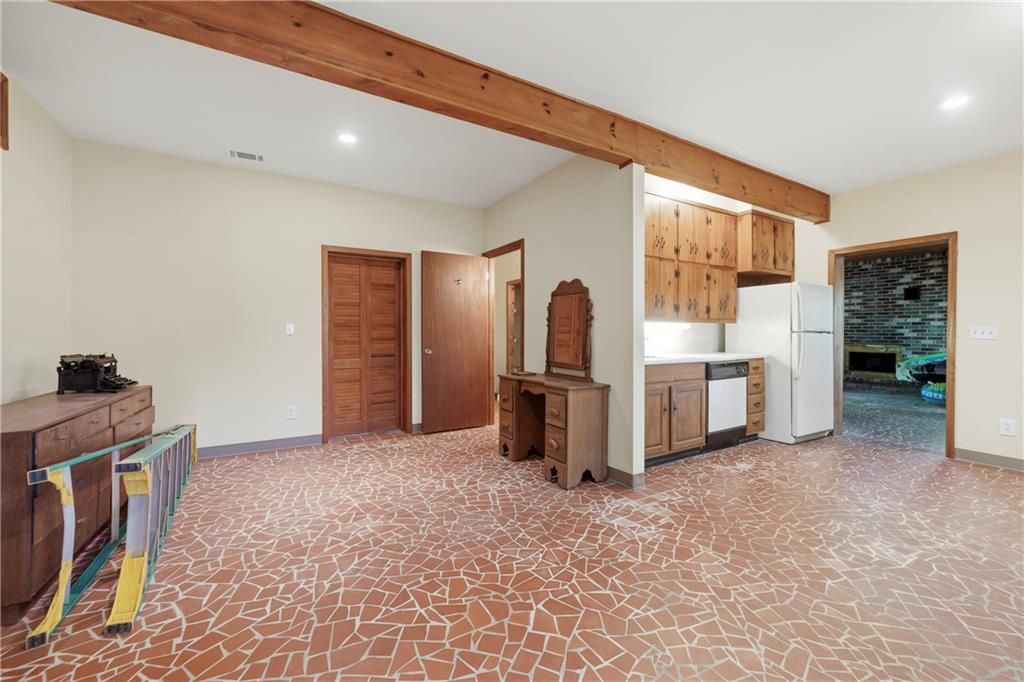 Image 68 of property listing at 460 Honey Creek Road SE, Conyers, GA 30094