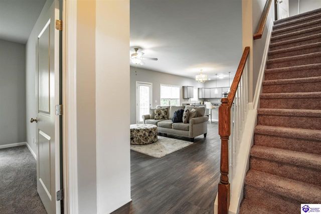 219 N Canterbury Glen Drive, Mount Washington, KY 40047