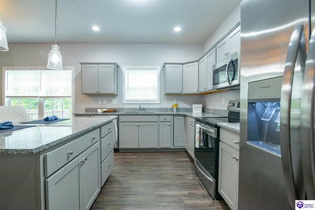 219 N Canterbury Glen Drive, Mount Washington, KY 40047