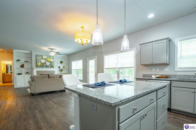 219 N Canterbury Glen Drive, Mount Washington, KY 40047