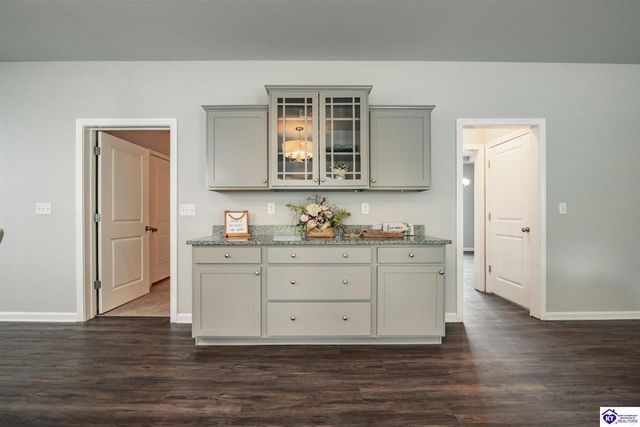 219 N Canterbury Glen Drive, Mount Washington, KY 40047