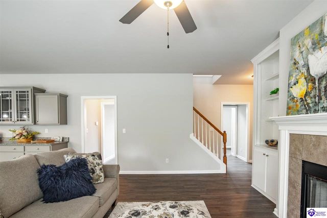 219 N Canterbury Glen Drive, Mount Washington, KY 40047