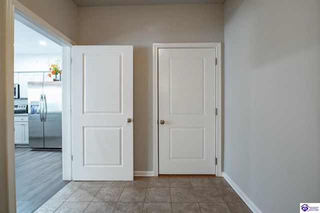 219 N Canterbury Glen Drive, Mount Washington, KY 40047
