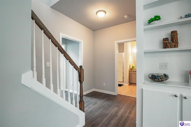 219 N Canterbury Glen Drive, Mount Washington, KY 40047