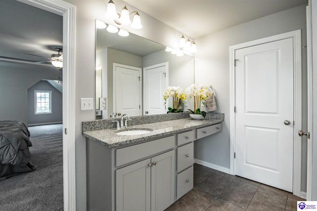 219 N Canterbury Glen Drive, Mount Washington, KY 40047