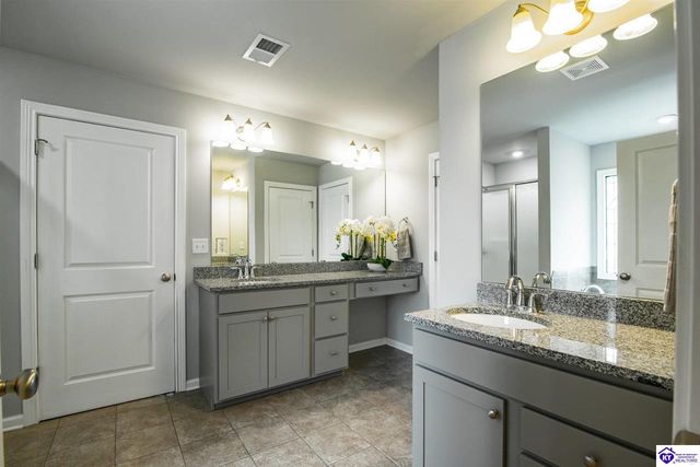 219 N Canterbury Glen Drive, Mount Washington, KY 40047