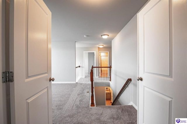 219 N Canterbury Glen Drive, Mount Washington, KY 40047