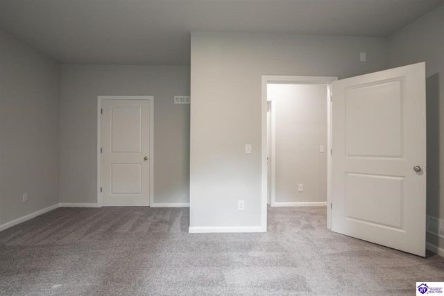 219 N Canterbury Glen Drive, Mount Washington, KY 40047