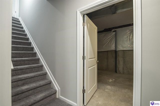 219 N Canterbury Glen Drive, Mount Washington, KY 40047