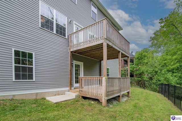 219 N Canterbury Glen Drive, Mount Washington, KY 40047