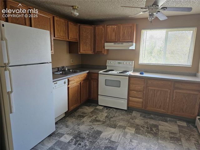 1155 Chiricahua Loop 1, Colorado Springs, CO 80915