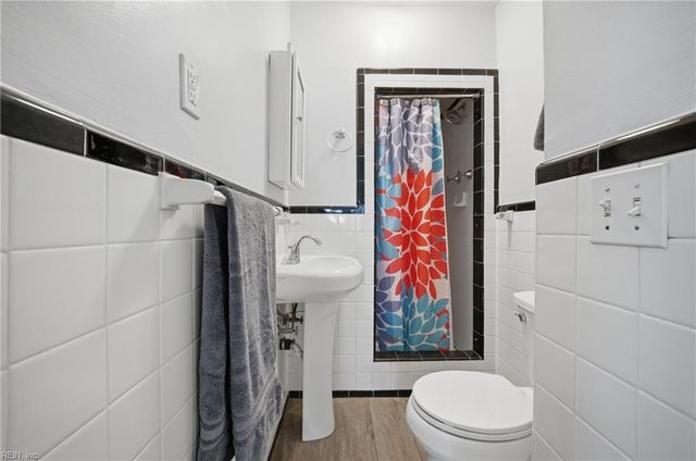 5612 Lakewood DR, Norfolk, VA 23509