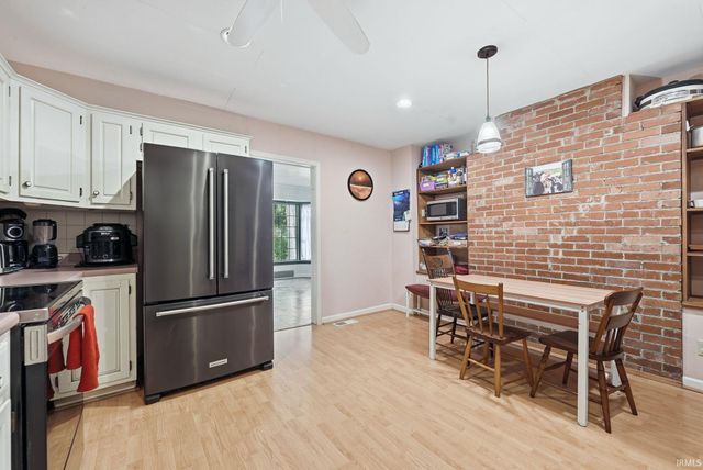 300 S Shady Lane, Muncie, IN 47304