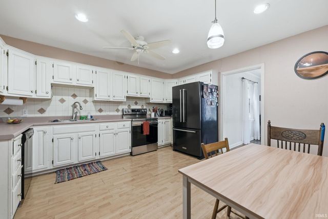 300 S Shady Lane, Muncie, IN 47304