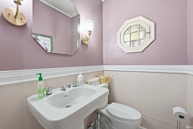 300 S Shady Lane, Muncie, IN 47304