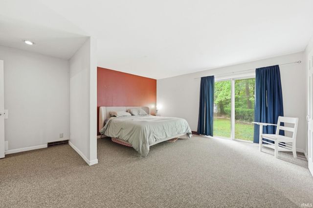 300 S Shady Lane, Muncie, IN 47304