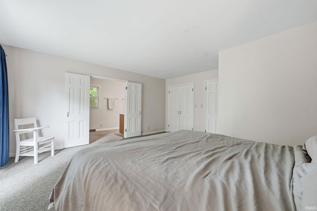 300 S Shady Lane, Muncie, IN 47304