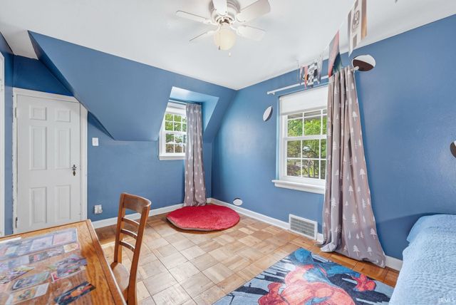 300 S Shady Lane, Muncie, IN 47304