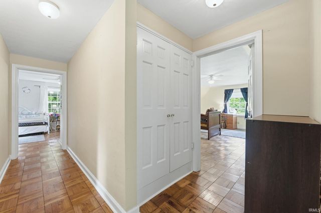 300 S Shady Lane, Muncie, IN 47304
