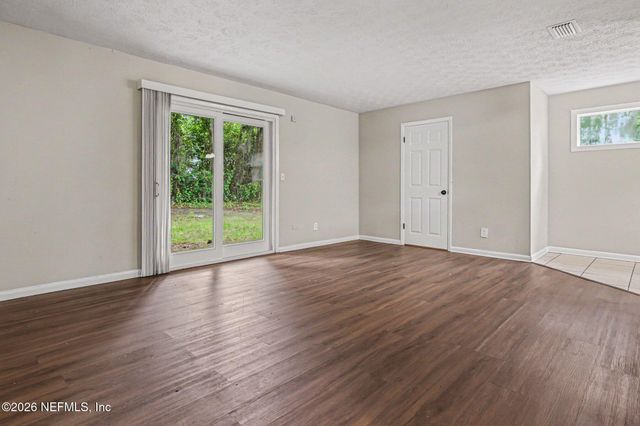 7044 RED ROBIN DRIVE Drive, Jacksonville, FL 32210