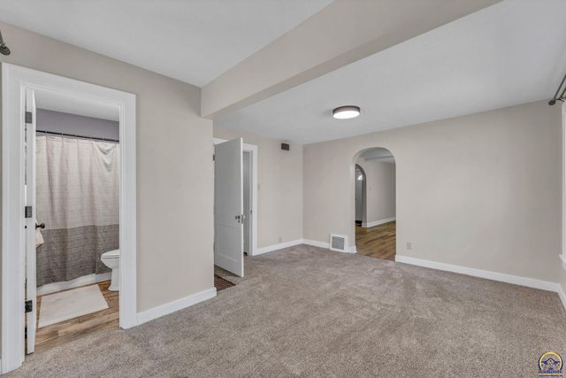 1914 SW Arnold AVE, Topeka, KS 66604