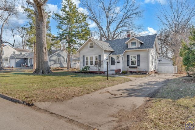 1914 SW Arnold AVE, Topeka, KS 66604