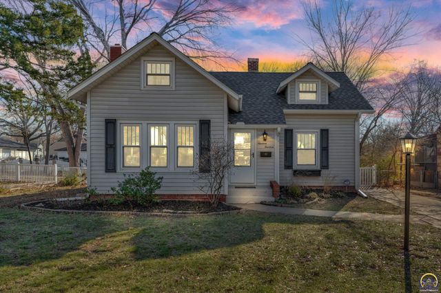 1914 SW Arnold AVE, Topeka, KS 66604