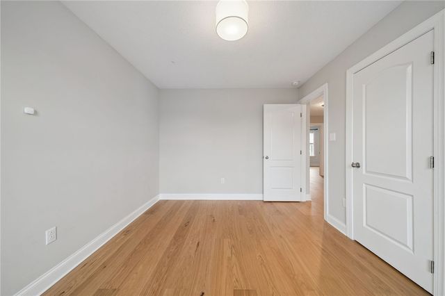 5600 Willow Terrace Dr, Bethel Park, PA 15102