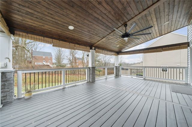 5600 Willow Terrace Dr, Bethel Park, PA 15102