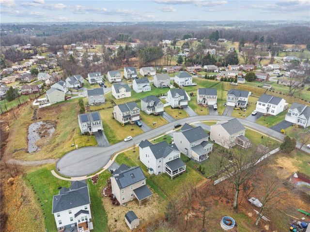 5600 Willow Terrace Dr, Bethel Park, PA 15102