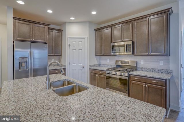 122 WATERSIDE DR, Bridgeville, DE 19933