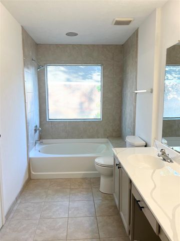 52 Bitterwood Circle, The Woodlands, TX 77381