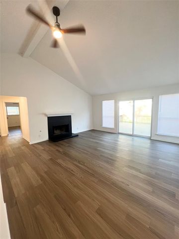 52 Bitterwood Circle, The Woodlands, TX 77381