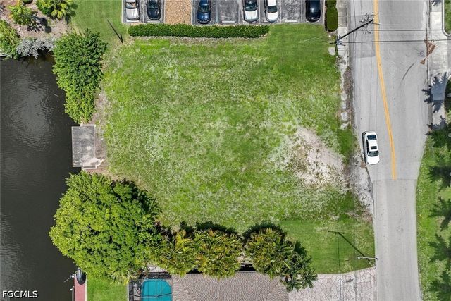 1523 SE 36th TER, Cape Coral, FL 33904