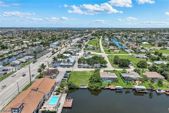 1523 SE 36th TER, Cape Coral, FL 33904
