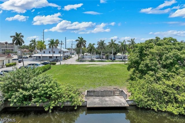 1523 SE 36th TER, Cape Coral, FL 33904