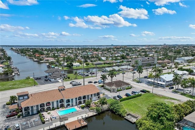 1523 SE 36th TER, Cape Coral, FL 33904