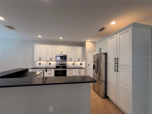 528 ORANGE COSMOS BOULEVARD, Davenport, FL 33837