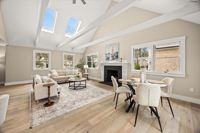 67 Whippoorwill Cir, Mashpee, MA 02649